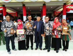 Dukcapil Agam Raih Prediket Kuantitas Pencapaian Target Nasional Terbaik