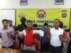 Jumpa Pers Polres Padang Pariaman terkait penangkapan dua kurir narkoba di Bandara Minangkabau, Jumat (22/12/2017). Foto : Rizki Pratama