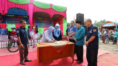 LPMUKP Beri Bantuan 3 Miliar Bagi Nelayan Tiku Agam
