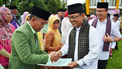 172 ASN Kemenag Agam Raih Satya Lencana