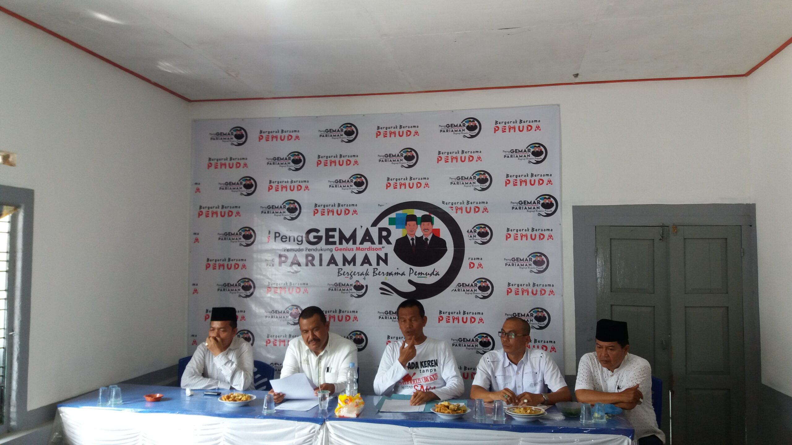 Bedah visi dan misi paslon Genius-Mardison pada Pilkada Kota Pariaman 2018 di posko pemenangan di Kampung Baru, tepatnya didepan kampus STIT, Kota Pariaman. Foto : Rizki Pratama