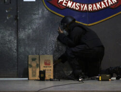 Paket Mencurigakan Hebohkan Batusangkar, Polisi Sterilkan Masjid