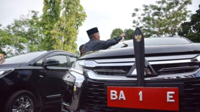 Mobil Dinas ASN Tanah Datar Wajib Pakai Stiker Authentic Minangkabau