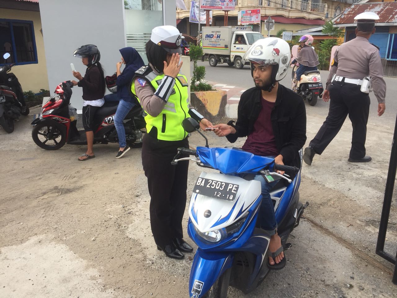 Operasi Patuh Singgalang 2018 di wilayah hukum Polres Solok Kota. Foto : Fernandez