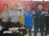 Konferensi pers Polres Pariaman terkait penangkapan narapidana yang melakukan transaksi narkoba di Halaman Lapas Kelas II B Pariaman, Selasa 22 Mei 2018. Foto : Rizki Pratama