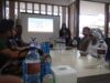 Pakar pariwisata Unand, Sari Lenggogeni memaparkan permasalahan saat libur Lebaran saat rapat bersama stakeholder pariwisata di Padang, Rabu (23/5/2018). Foto : Hijrah Adi Sukrial