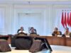 PIMPIN RATAS | Presiden Joko Widodo didampingi Wakil Presiden Jusuf Kalla memimpin rapat terbatas di kantor Preisden, Jakarta membahas terkait pencegahan dan penanggulangan terorisme di Indonesia, Selasa (22/5/20128). Photo : Presidenri.