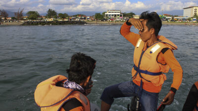 Relawan ‘Padang Baywatch’ Bekerja Ikhlas