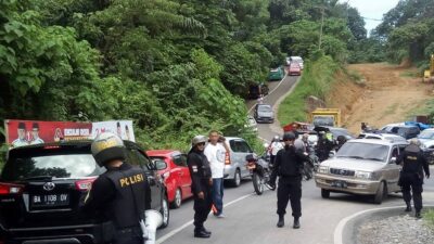 Pantai Air Manis di Padang Horor Macet, Volume Kendaraan Membludak