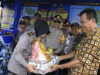 Walikota Pariaman Mukhlis Rahman saat meninjau posko pengamanan selama Lebaran 2018 di Kota Pariaman, Sumatera Barat, Selasa (19/6/2018)