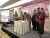 Penandatanganan kerjasama antara Pemkab Dharmasraya dengan perantau untuk pengembangan pariwisata. Foto : Humas Pemkab Dharmasraya