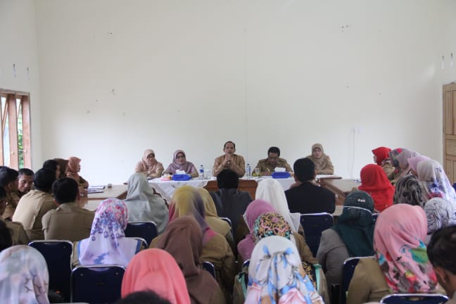 Rapat Koordinasi Aparatur Sipil Negara (ASN) Dinas Pertanian Kota Solok di Aula Dinas Pertanian, Kota Solok, Senin 9 Juli 2018. Foto : Fernandez