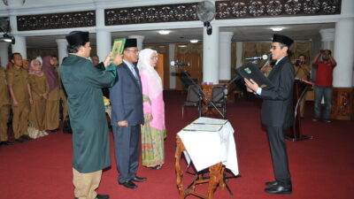 Hindari Kekosongan Jabatan, Gubenur Sumbar Lantik Sekda Provinsi