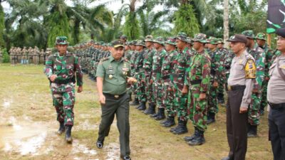 Danrem 032/Wirabraja : Atasi Kekurangan dan Kembangkan Potensi Desa