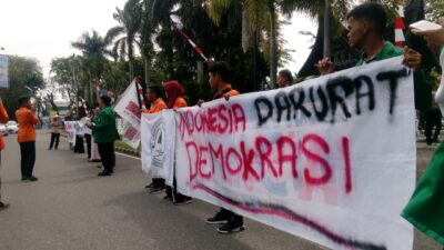 Puluhan Mahasiswa Kota Padang Demo Tolak Presidential Thresold