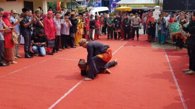 Rajo Alam Minangkabau Yang Baru Dinobatkan Di Hadapan Raja-Raja Nusantara