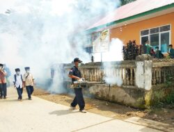 Pasca Banjir Bukik Sundi, Dinkes Kabupaten Solok Fogging Rumah Warga