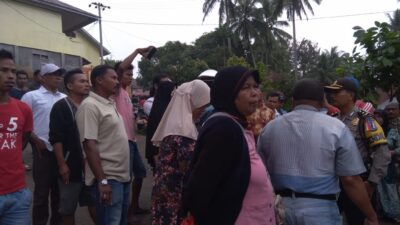 Ricuh, Ratusan Warga Jorong Sitakuak Dihalau Aparat
