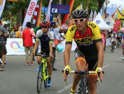 Lex Nederlof Pebalap Tertua di Tour de Singkarak