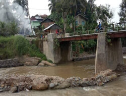 Proyek Jembatan Batu Manjulur Senilai Rp 800 Juta Lebih Terbengkalai