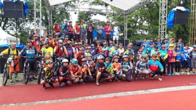 Ratusan Pecandu Sepeda Sumbar, Riau Dan Jambi Ikuti Minangkabau Fun Bike 2018