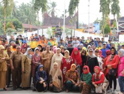 Perantau Kota Solok Berikan Reward Kepada 400 Pahlawan Kebersihan dan 1 Unit Mobil Kompaktor dari Kementerian PUPR