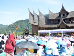 Masyarakat Antusias Saksikan Malewakan Hasil Muzakarah Sumpah Satie Bukik Marapalam