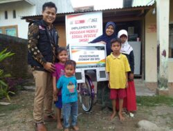 Sepeda dan Gerobak Penyambung Hidup Bantuan ACT untuk Ibu Desi