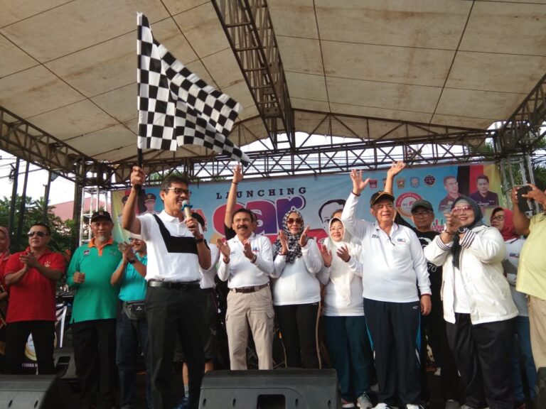 Ribuan Masyarakat Antusias Ikuti Jalan Santai CFD Khatib Sulaiman