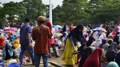 Detik-Detik Kedatangan Ustad Abdul Somad Ke Tanah Datar