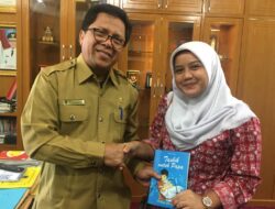Penulis Kumcer “Tasbih Untuk Papa” Diterima Kadis Pendidikan Sumbar