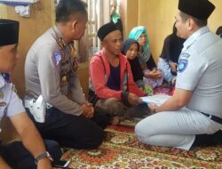 Jasa Raharja Solok Serahkan Santunan kepada ahli waris korban Kecelakaan Beruntun