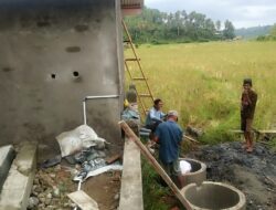 Wujudkan Masyarakat Hidup Sehat Satgas TMMD Bangun MCK