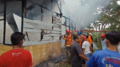 Kebakaran Renggut Nyawa Kakak Beradik