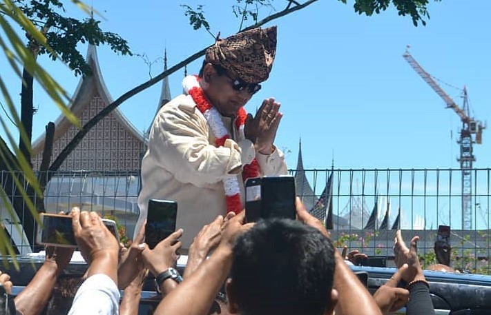 Capres nomor urut 02, Prabowo-Subianto disambut puluhan ribu warga Sumbar di Padang, Selasa (2/4/2019)