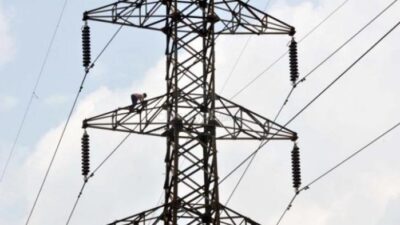 Bocah 12 tahun Nyaris Tewas Usai Tersangkut Dikabel Sutet