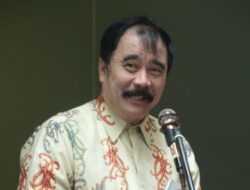 Soal Pilgub Sumbar, Donny Moenek Siap Adu Gagasan