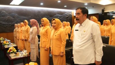Arti Istri Bagi Seorang Donny Moenek