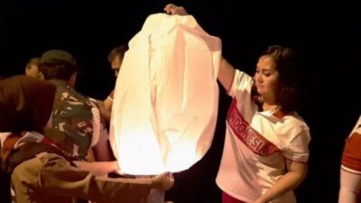 Lepas 1.000 Lampion, Seribu Harapan Persit Korem 032 WB untuk Mentawai