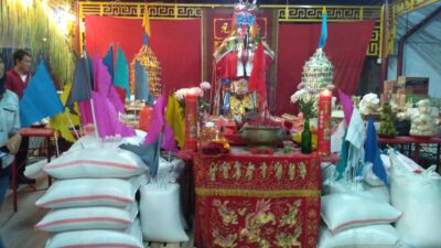 Ritual “Bakar Setan” Di Kota Padang