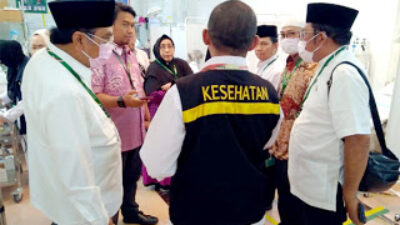 Leonardy Harmainy Puji Kinerja Tim Pemandu Haji Embarkasi Padang