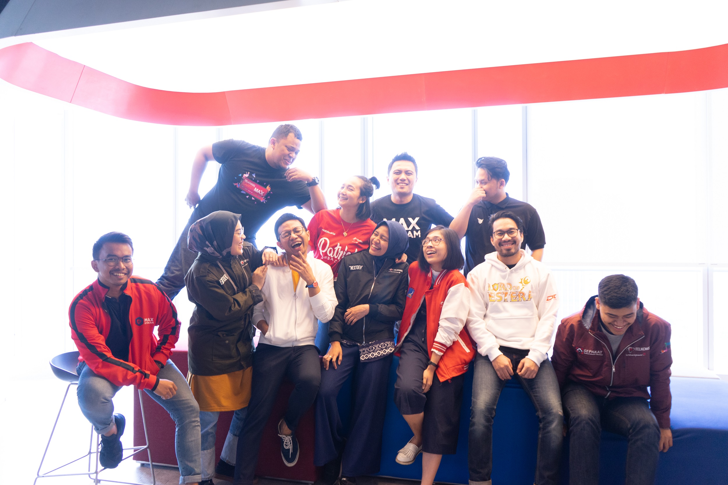 SEMANGAT GENERASI MUDA: Telkomsel mengajak generasi muda Indonesia untuk mengambil peran sebagai agen perubahan yang dapat mewujudkan pemerataan ekosistem digital yang positif. Dok. Telkomsel