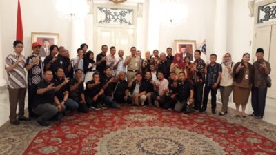 Anies Bagi Resep Keterbukaan Informasi dengan FJKIP Sumbar