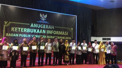 AKIP 2019, KI Sumbar Berikan Penghargaan ke 15 Tokoh Sumbar