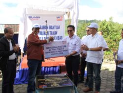 Kembangkan Wisata Danau Kembar, Pemkab Solok Bersama BRI Serahkan CSR