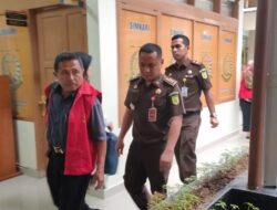 Tersangka Dugaan Korupsi Tribun Lapangan Merdeka Kota Solok Diserahkan Ke Kejari