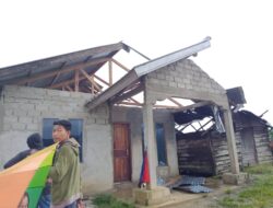 Tiga Unit Rumah Rusak Parah Diterjang Angin Puting Beliung di Alahan Panjang