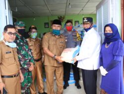 Pemkab Solok Mulai Distribusikan Bansos Kepada Masyarakat Terdampak Covid-19