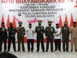 Wawako Hadiri HUT Bhayangkara ke 74 Di Mapolres Solok Kota