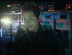 Corona Gelombang Dua, Film Baru Song Joongki dan Joe Taslim Tunda Tayang